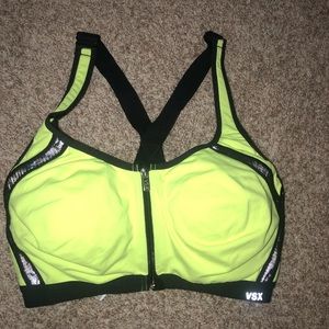 Victoria’s Secret Sport Knockout Bra NWOT 34DD